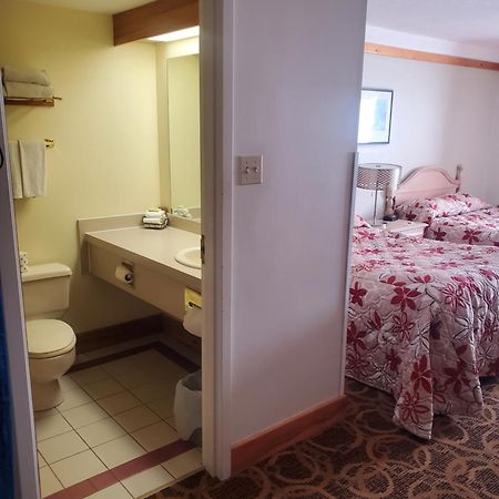 Granite Town Hotel Saint George Экстерьер фото