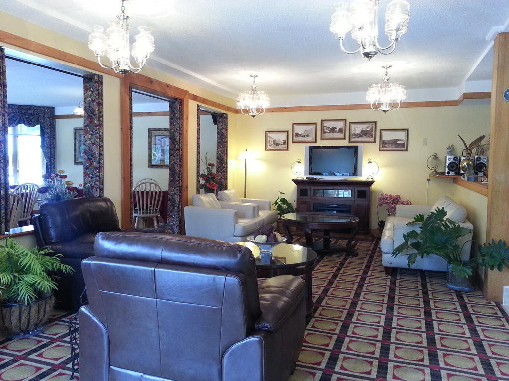 Granite Town Hotel Saint George Экстерьер фото