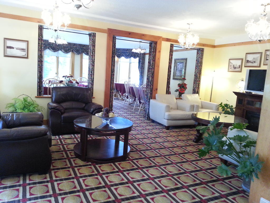 Granite Town Hotel Saint George Экстерьер фото