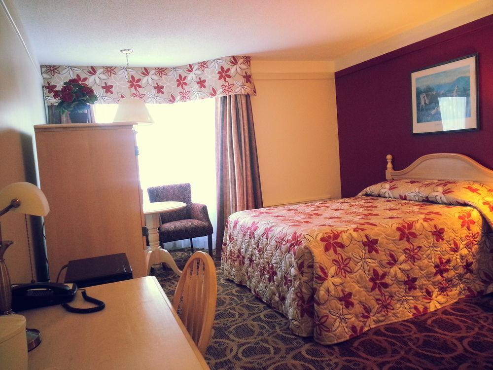 Granite Town Hotel Saint George Экстерьер фото