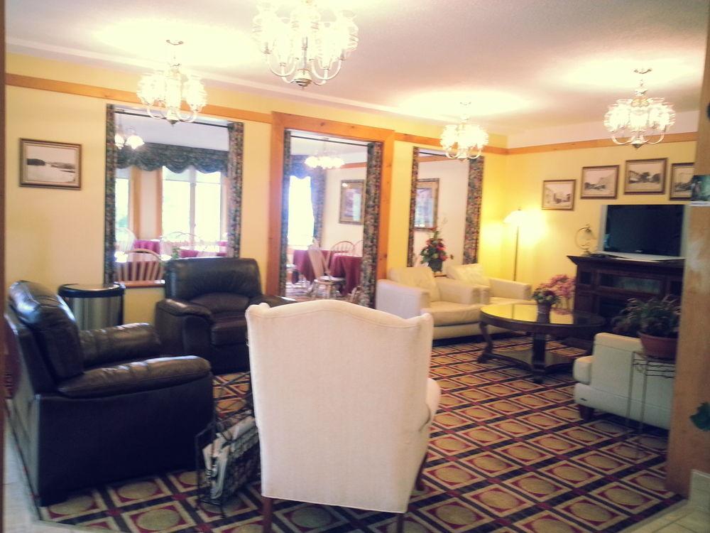 Granite Town Hotel Saint George Экстерьер фото
